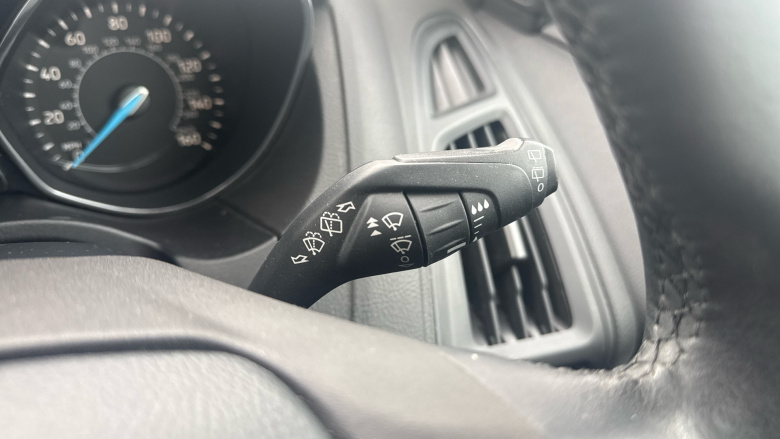 Ford Focus 1.0 EcoBoost 125 Zetec Edition 5dr Petrol Hatchback